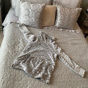 Leopard Cowl Neck Pull Over